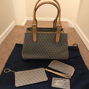 Dooney & Bourke bag